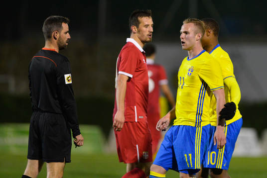 GUSTAV ENGVALL (11 SWEDEN) PROTEST A REFEREE