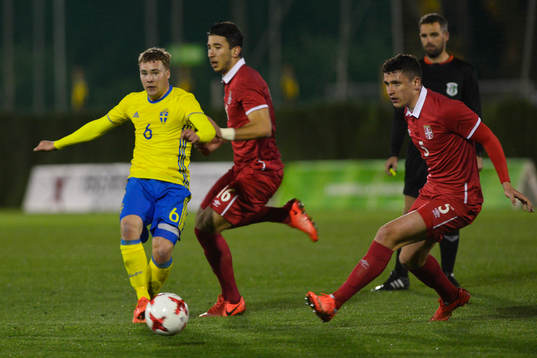 SIMON TIBBLING (6 SWEDEN) DRIVE THE BALL
