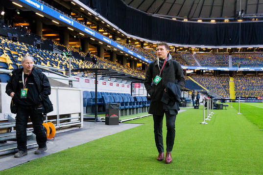 Eurosports expert Kim Källström anländer innan