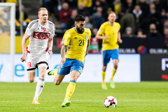 Belarus Maksim Bordachev jagar Sveriges Jimmy Durmaz