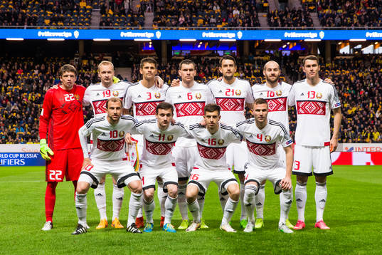 Belarus startelva innan fotbollsmatchen i VM-kvalet mellan