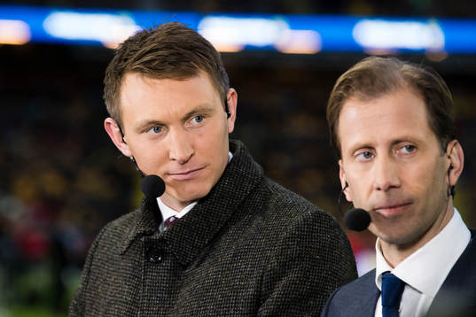 Kim Källström och Simon Bank i Eurosports studio innan