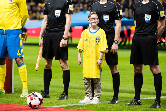 Magnus Magnusson från Min stora dag står framför