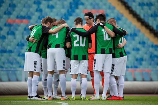 GAIS samlade innan en träningsmatch i fotboll mellan GAIS