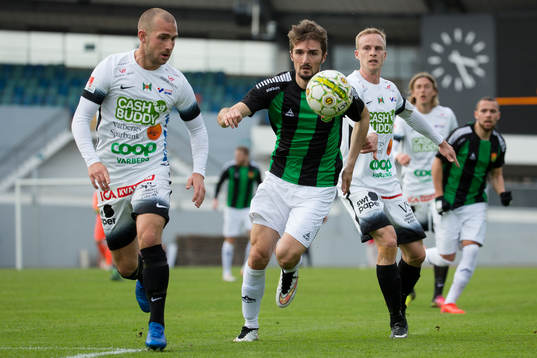 Varbergs Sebastian Starke Hedlund och GAIS Dardan Rexhepi