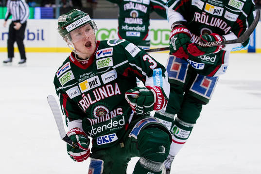 Frölundas Carl Grundström jublar