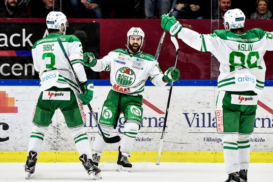 Rögles Jack Connolly jublar