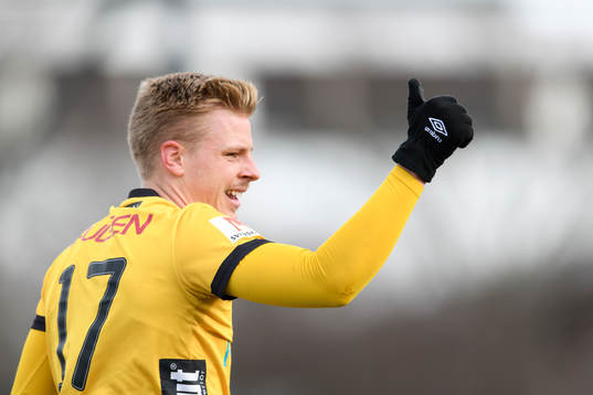 Elfsborgs Per Frick gör tummen upp