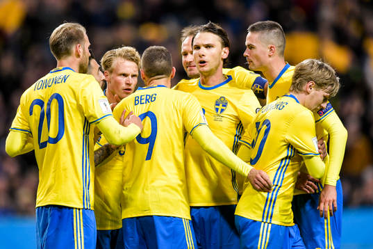 Sveriges spelare jublar
