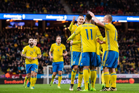 Sveriges Jimmy Durmaz, Andreas Granqvist, Mikael Lustig och