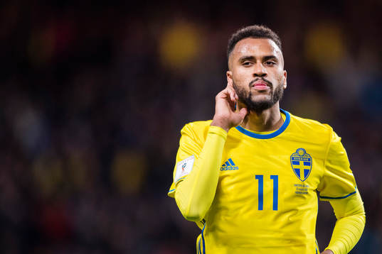 Sveriges Isaac Kiese Thelin jublar