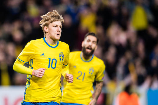 Sveriges Emil Forsberg jublar