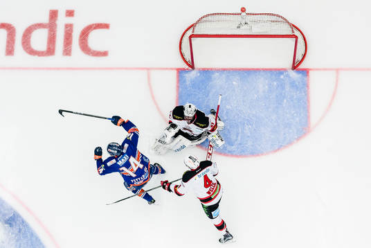 Växjös Emil Pettersson jublar