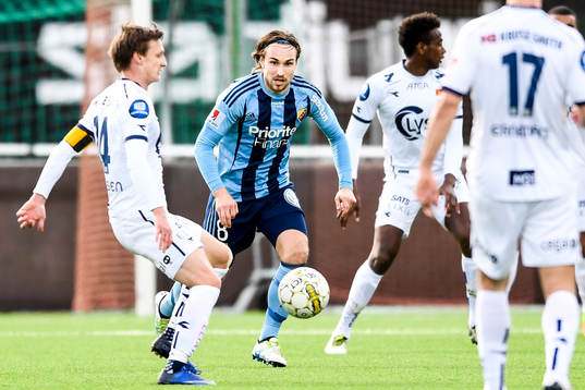 Djurgårdens Kevin Walker och Stavangers  André Danielsen
