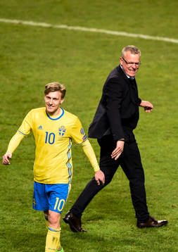 Sveriges Emil Forsberg och förbundskapten Janne Andersson