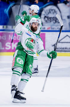 Rögles Jack Connolly jublar