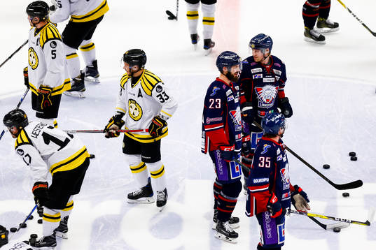 Brynäs Elias Fälth och Linköpings Niklas Persson