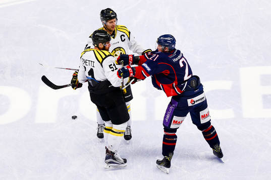 Brynäs Marc Zanetti och Jacob Blomqvist i bråk med