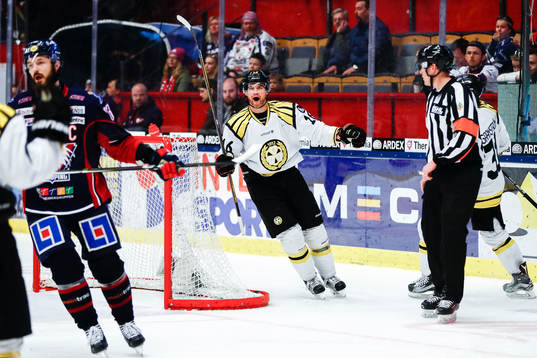 Brynäs Daniel Paille jublar