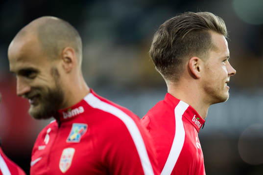 Norges keeper Ørjan Nyland (R)