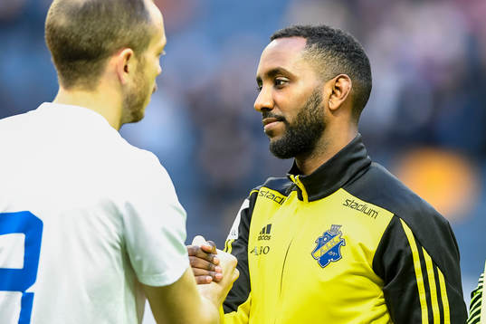 s Henok Goitom före en träningsmatch i fotboll mellan AIK