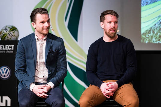 Frejs tränare Bartosz Grzelak och Joakim Runnemo