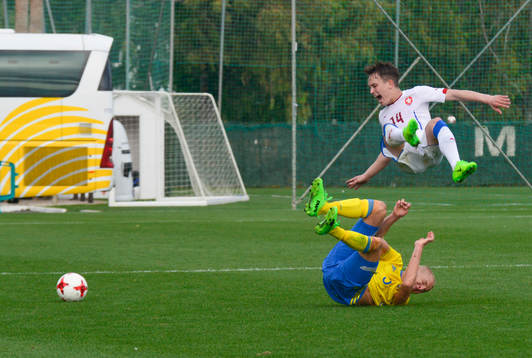 FRANZ BRORSSON (3 SWEDEN) MAKE AN ENTRY TO YOUR RIVAL JAN
