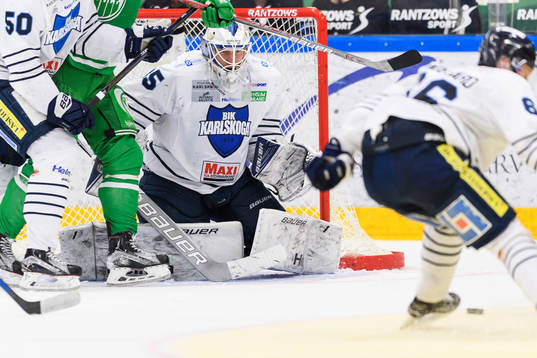 Karlskogas målvakt Emil Kruse