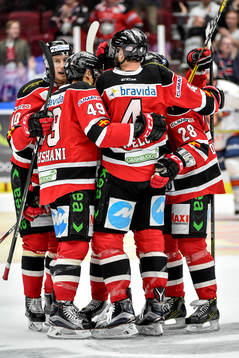 Malmö Redhawks Ilari Filppula jublar med lagkamrater