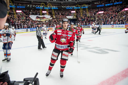Malmö Redhawks Robin Alvarez och Rhett Rakhshani jublar