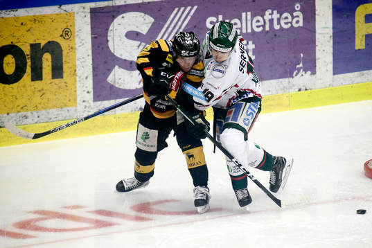 Skellefteås Pontus Petterström och Frölundas Mattias