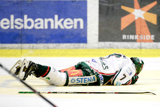 Frölundas Henrik Tömmernes blir liggande