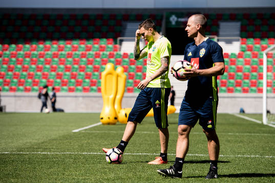 Sveriges Victor Nilsson Lindelöf tränar på egen hand