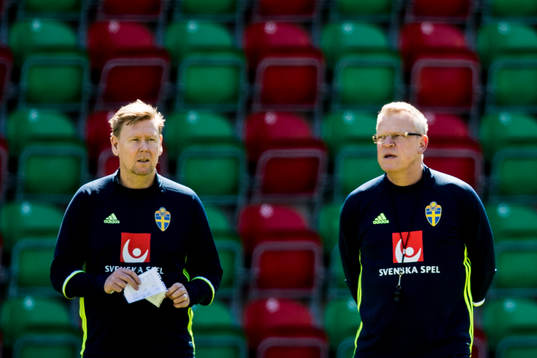 Sveriges assisterande förbundskapten Peter Wettergren och