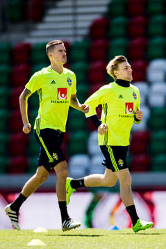 Sveriges Mikael Lustig och Emil Forsberg