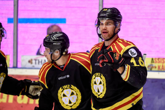 Brynäs Daniel Paille jublar