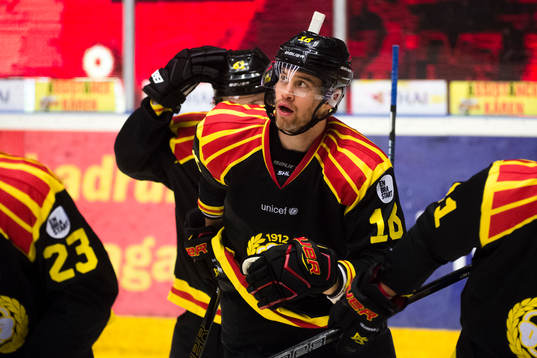 Brynäs Daniel Paille jublar