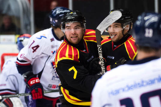 Brynäs Ponthus Westerholm och Pathrik Westerholm jublar