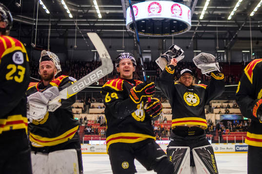 Brynäs målvakt David Rautio , Jonathan Pudas och målvakt