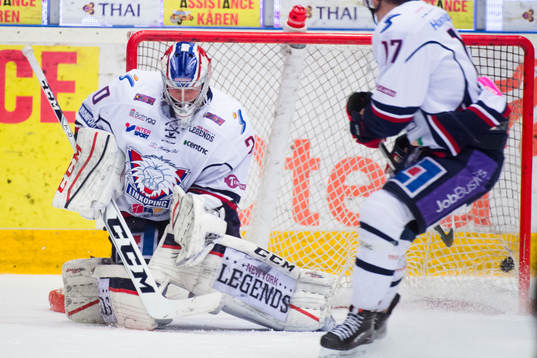 Linköpings målvakt Marcus Högberg släpper in Brynäs