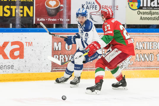 Leksands Daniel Bertov och Moras Matt Bailey  i