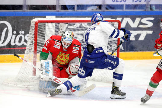 Leksands Lukas Ericsson och Moras målvakt Christian