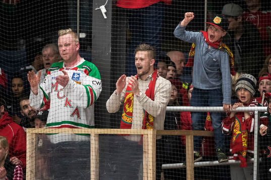 Moras Jacob Nilsson i klacken