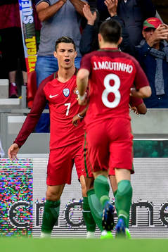 Portugals Cristiano Ronaldo jublar