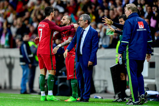 Portugals Cristiano Ronaldo byts ut och Ricardo Quaresma