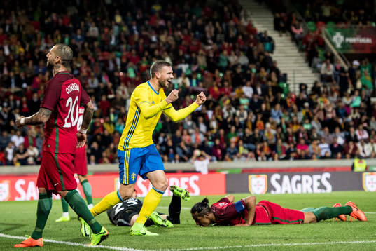 Sveriges Marcus Berg jublar