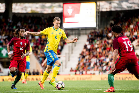 Sveriges Viktor Claesson och Portugals Renato Sanches