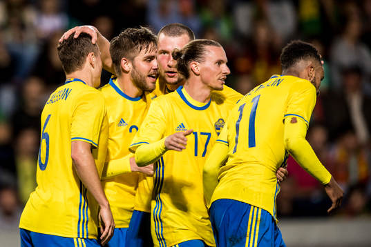 Sveriges Viktor Claesson jublar Christoffer Nyman, Jakob