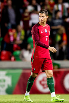 Portugals Cristiano Ronaldo deppar