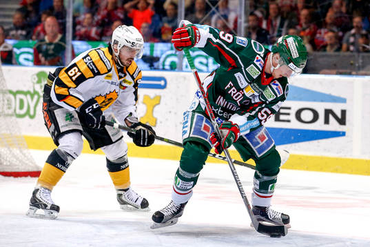 Skellefteås Fredrik Lindgren och Frölundas Simon